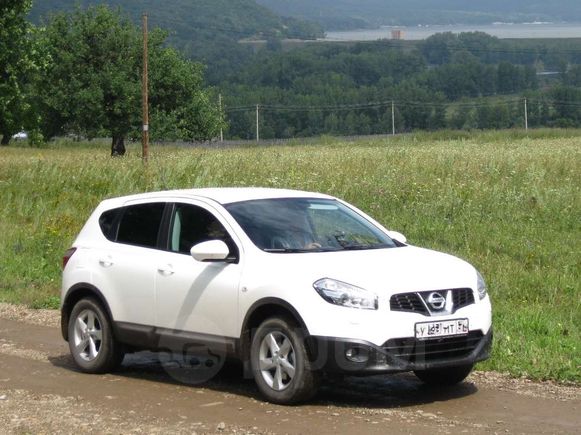 SUV   Nissan Qashqai 2013 , 800000 , 