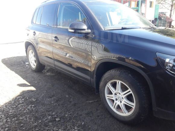 SUV   Volkswagen Tiguan 2012 , 635000 , 