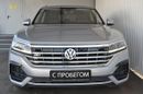 SUV   Volkswagen Touareg 2018 , 4750000 , 