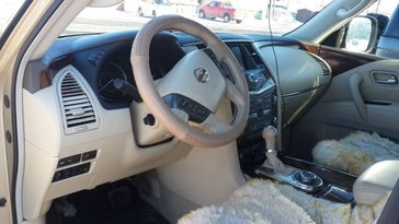 SUV   Nissan Patrol 2011 , 1900000 , 
