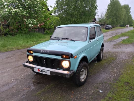 Нива Лада 2000 года