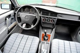 Седан Mercedes-Benz 190 1987 года, 200000 рублей, Усолье-Сибирское