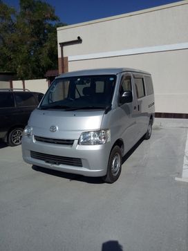    Toyota Town Ace 2018 , 1450000 , 