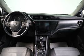 Седан Toyota Corolla 2017 года, 2029000 рублей, Тюмень