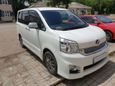    Toyota Voxy 2013 , 1070000 , 