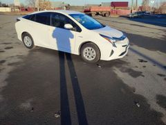 Лифтбек Toyota Prius 2016 года, 1649000 рублей, Омск