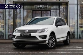 SUV или внедорожник Volkswagen Touareg 2016 года, 3800000 рублей, Брянск