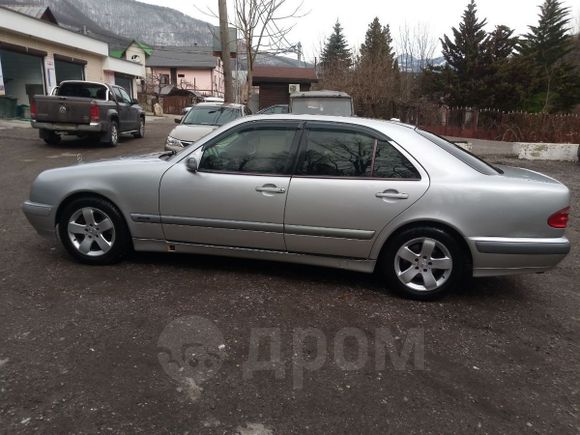  Mercedes-Benz E-Class 2000 , 240000 , 