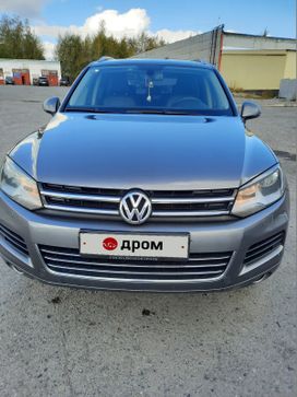 SUV   Volkswagen Touareg 2012 , 1900000 , 