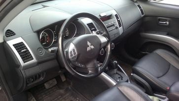 SUV   Mitsubishi Outlander 2011 , 980000 , 