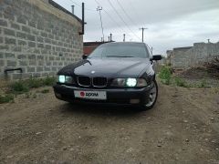 Седан BMW 5-Series 1999 года, 520000 рублей, Челябинск