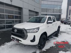 Пикап Toyota Hilux 2022 года, 5899000 рублей, Екатеринбург