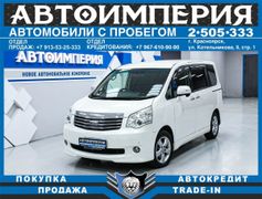 Минивэн или однообъемник Toyota Noah 2012 года, 1773000 рублей, Красноярск