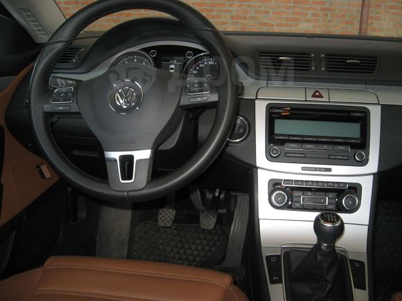  Volkswagen Passat CC 2010 , 897000 , 