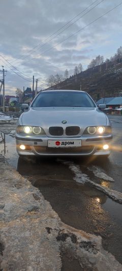 Седан BMW 5-Series 1999 года, 530000 рублей, Горно-Алтайск