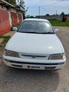Седан Toyota Corolla 1993 года, 100000 рублей, Артём