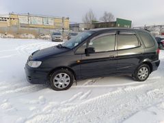 Минивэн или однообъемник Toyota Corolla Spacio 2000 года, 470000 рублей, Новосибирск