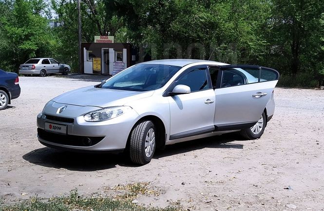  Renault Fluence 2012 , 590000 ,  