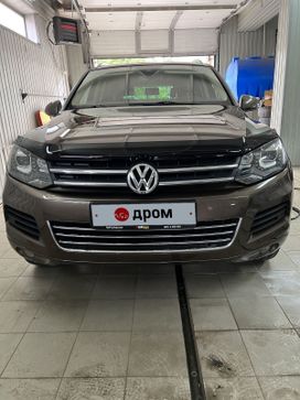 SUV   Volkswagen Touareg 2014 , 2300000 , 