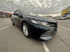 Седан Toyota Camry 2018 года, 3050000 рублей, Омск