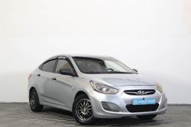 Седан Hyundai Solaris 2011 года, 679000 рублей, Тюмень