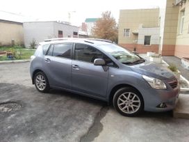    Toyota Verso 2011 , 690000 , 