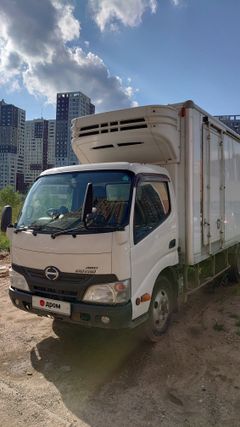 Фургон Hino Dutro 2015 года, 4000000 рублей, Москва