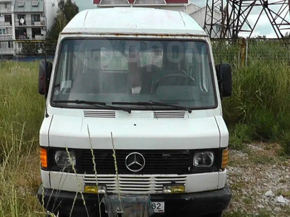 Mercedes-Benz Mercedes 1990 , 150000 , 