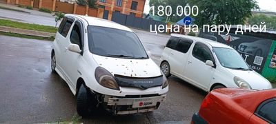 Хэтчбек Toyota Funcargo 2001 года, 180000 рублей, Алдан