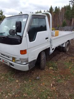 Бортовой грузовик Toyota Town Ace 1995 года, 700000 рублей, Урай