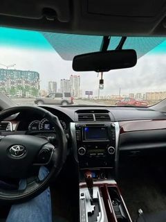 Седан Toyota Camry 2013 года, 2100000 рублей, Тюмень
