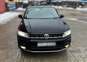 SUV   Volkswagen Tiguan 2020 , 3300000 , 
