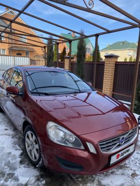  Volvo S60 2011 , 750000 , 