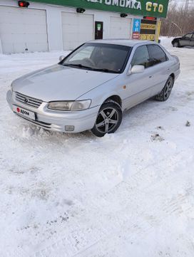 Седан Toyota Camry Gracia 1997 года, 550000 рублей, Новосибирск