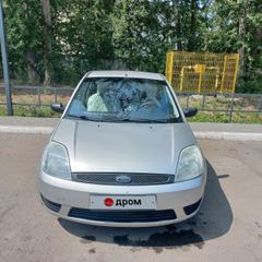 Хэтчбек 3 двери Ford Fiesta 2003 года, 300000 рублей, Челябинск