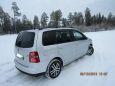    Volkswagen Touran 2010 , 595000 , 