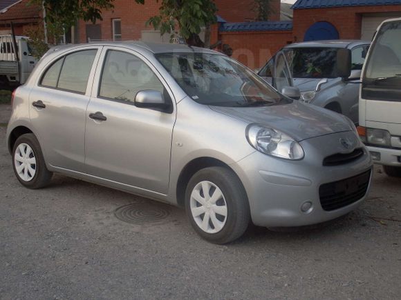  Nissan March 2010 , 330000 , 