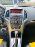  3  Opel Astra GTC 2012 , 555000 , -
