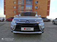 SUV или внедорожник Mitsubishi Outlander 2016 года, 2100000 рублей, Иркутск