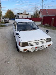 Седан Nissan Sunny 1989 года, 60000 рублей, Тарко-Сале