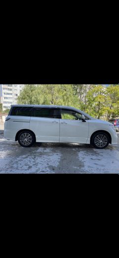 Минивэн или однообъемник Nissan Elgrand 2017 года, 2560000 рублей, Новосибирск