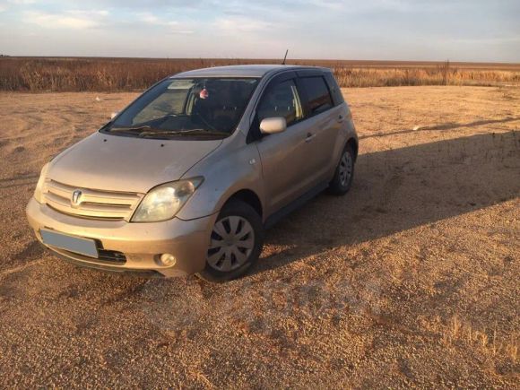  Toyota ist 2002 , 300000 , 