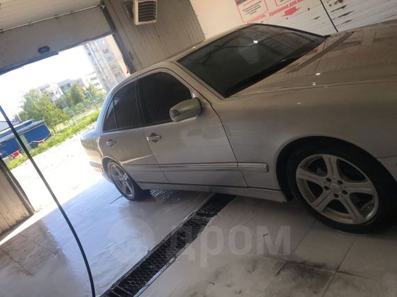  Mercedes-Benz E-Class 2000 , 270000 , 