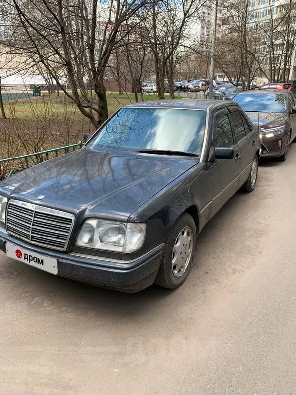  Mercedes-Benz E-Class 1993 , 220000 , 