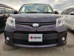 Минивэн или однообъемник Toyota Sienta 2012 года, 1210000 рублей, Екатеринбург