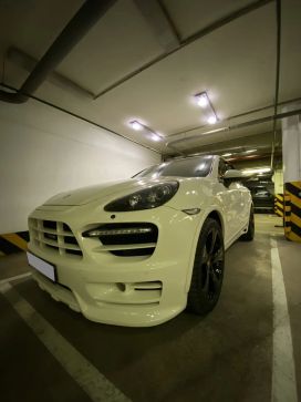 SUV   Porsche Cayenne 2011 , 2200000 , 