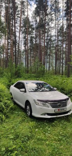 Седан Toyota Camry 2014 года, 1740000 рублей, Барнаул