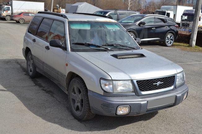 SUV   Subaru Forester 1999 , 200000 , 