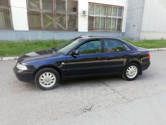  Audi A4 1998 , 215000 , 