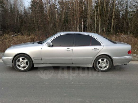  Mercedes-Benz E-Class 2000 , 330000 , 